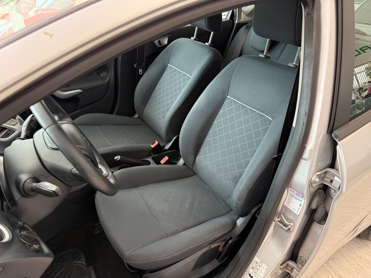 Ford Fiesta 1.4 TDCi 70CV 5P Titanium UNIPRO
