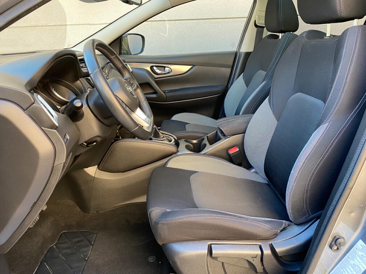 Nissan Qashqai 1.6 Automatica con tetto panoramico