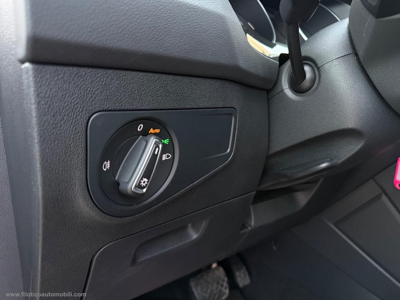 VOLKSWAGEN Tiguan 2.0 TDI 150CV SCR DSG Life TELECAMERA - FARI LED -FULL