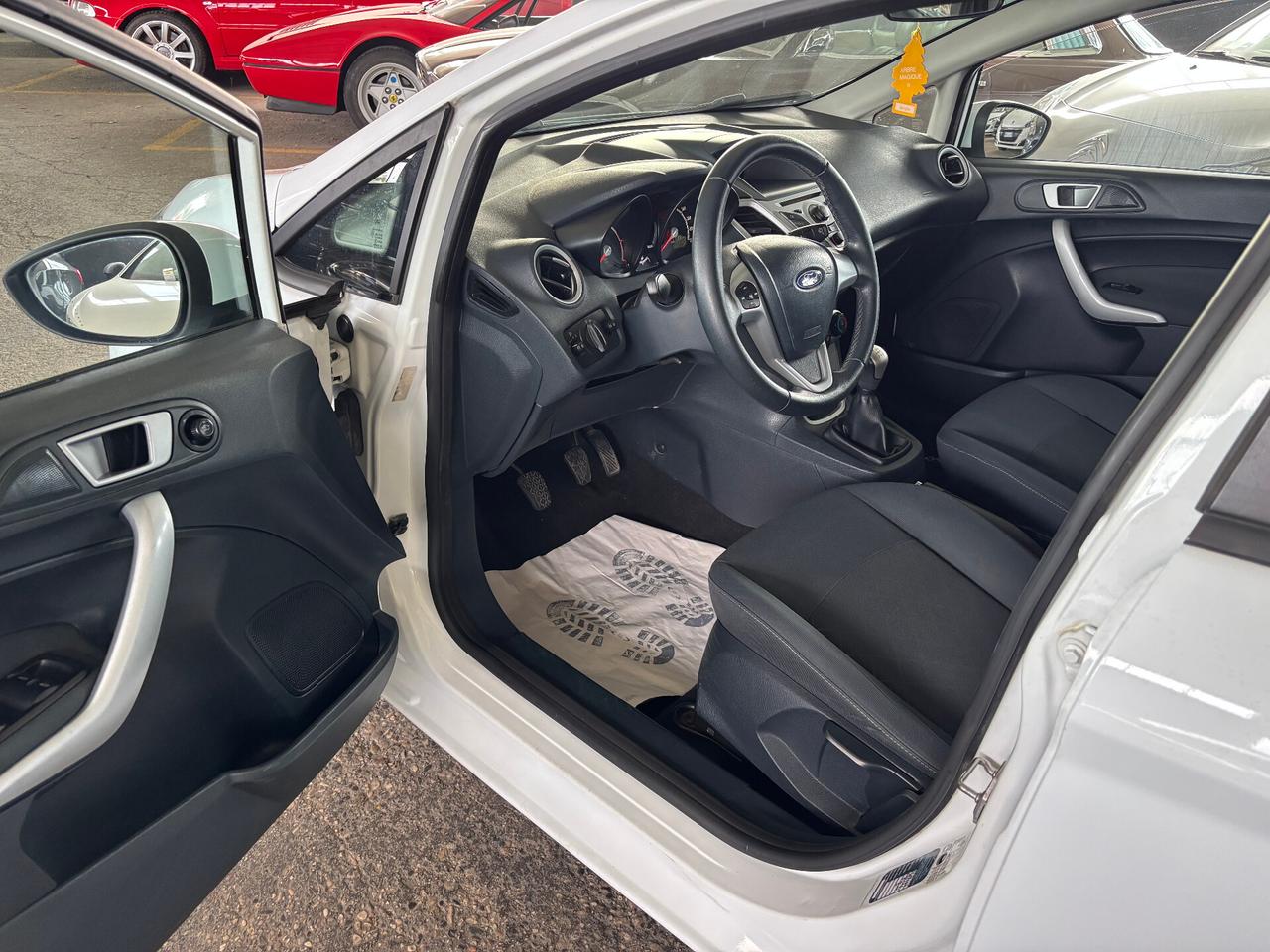 Ford Fiesta 1.4 TDCi 70CV 5p Titanium NEOPATENTATO