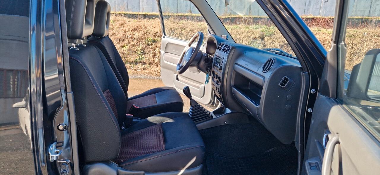 Suzuki Jimny 1.3i 16V cat 4WD JLX 55.315 KM