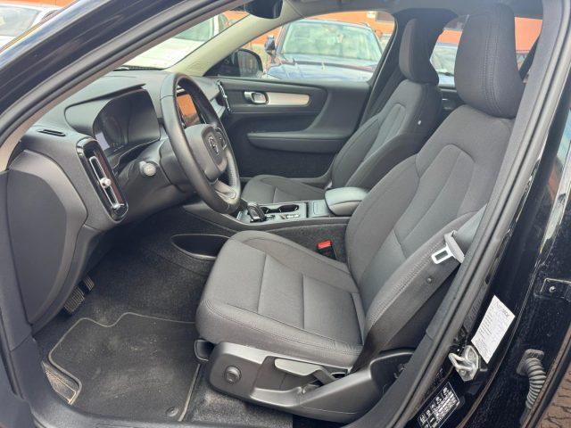 VOLVO XC40 T3 Geartronic Momentum Pro