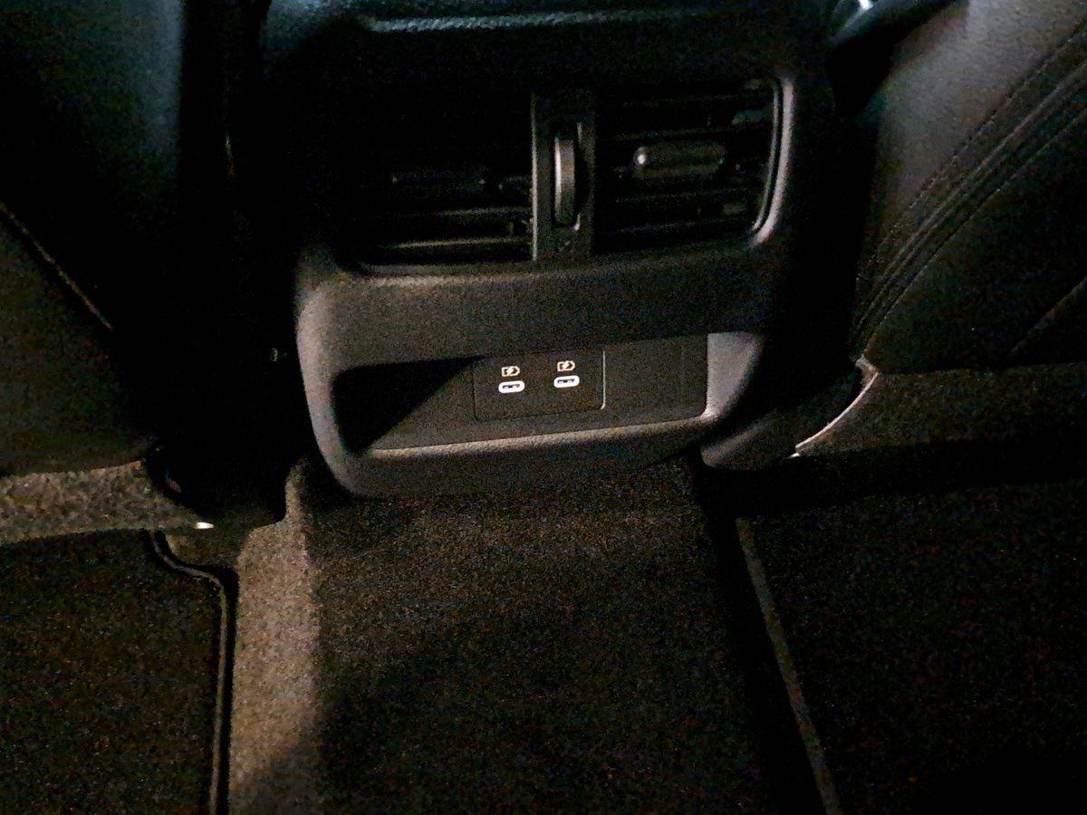 NISSAN QASHQAI TEKNA MHYB 140CV MT 2WD