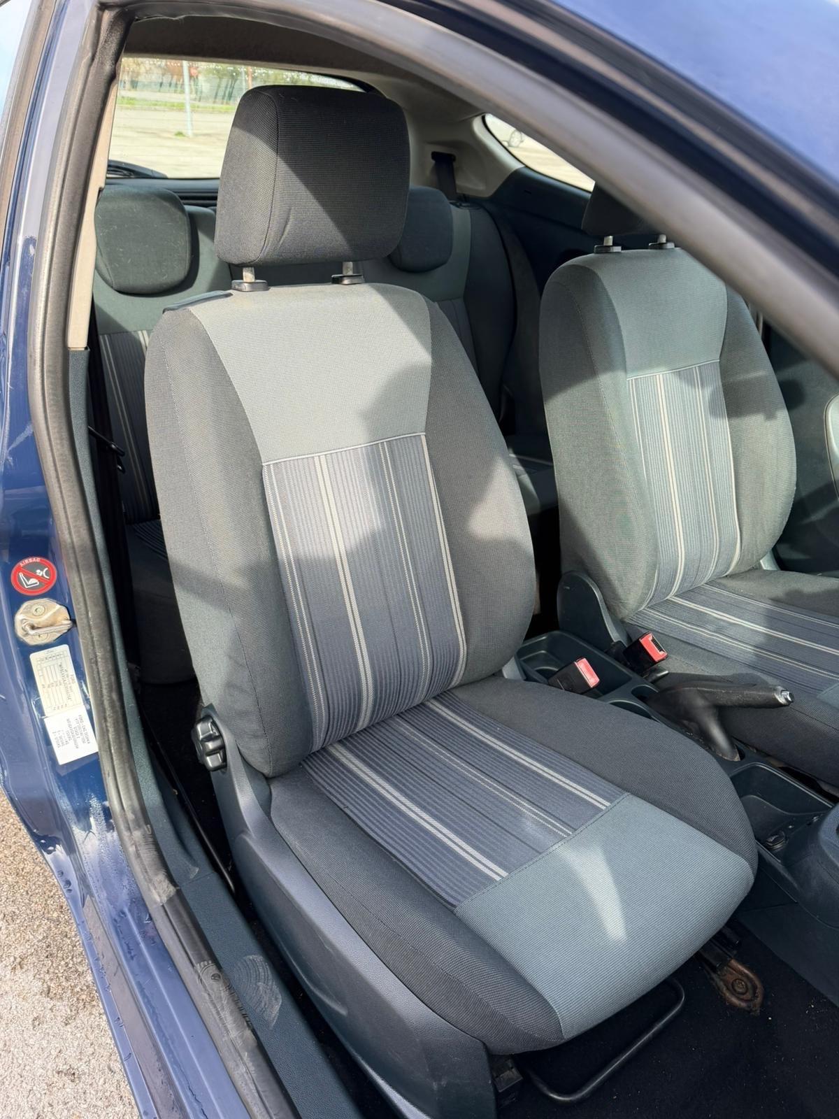 Ford Fiesta 1.4 3 porte Bz.- GPL Titanium