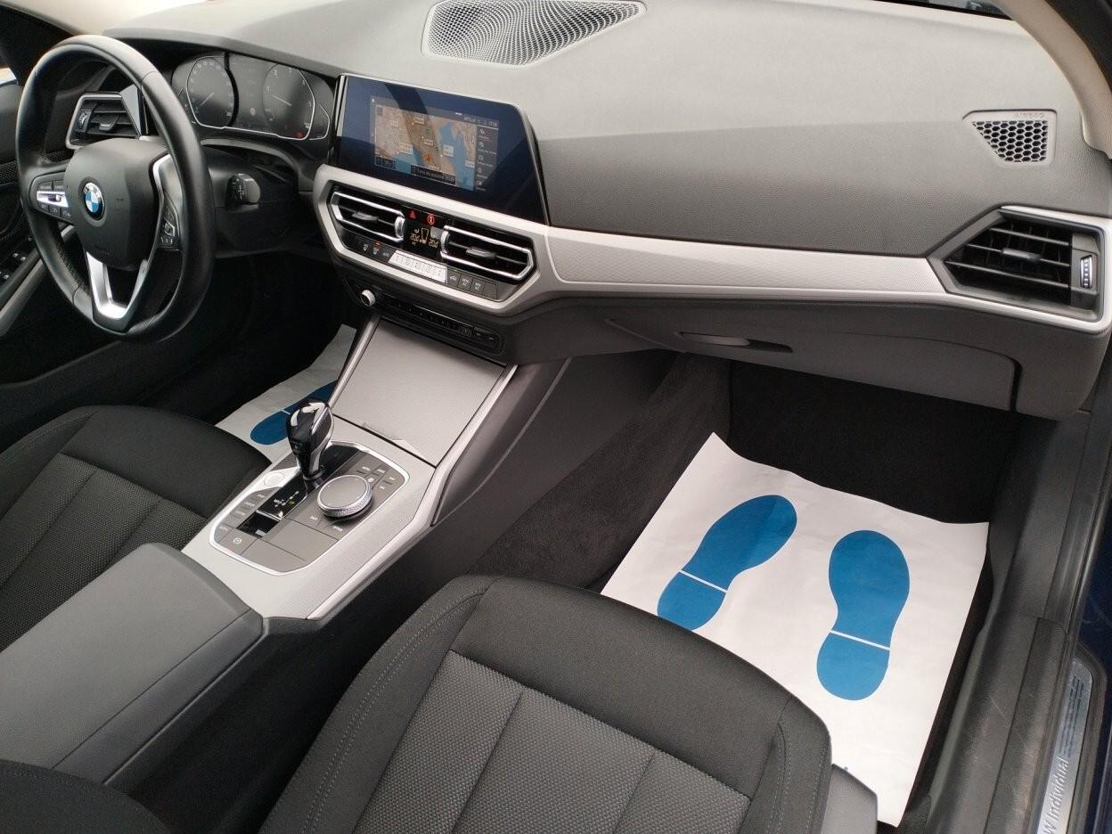 BMW 320 d Touring mhev 48V auto - IVA ESPOSTA