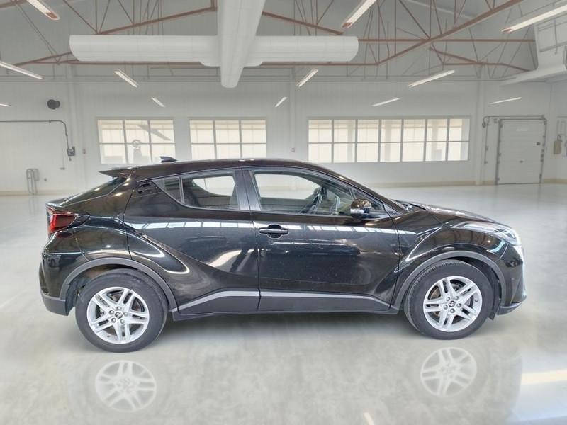 TOYOTA C-HR 1.8H 98CV E-CVT Business