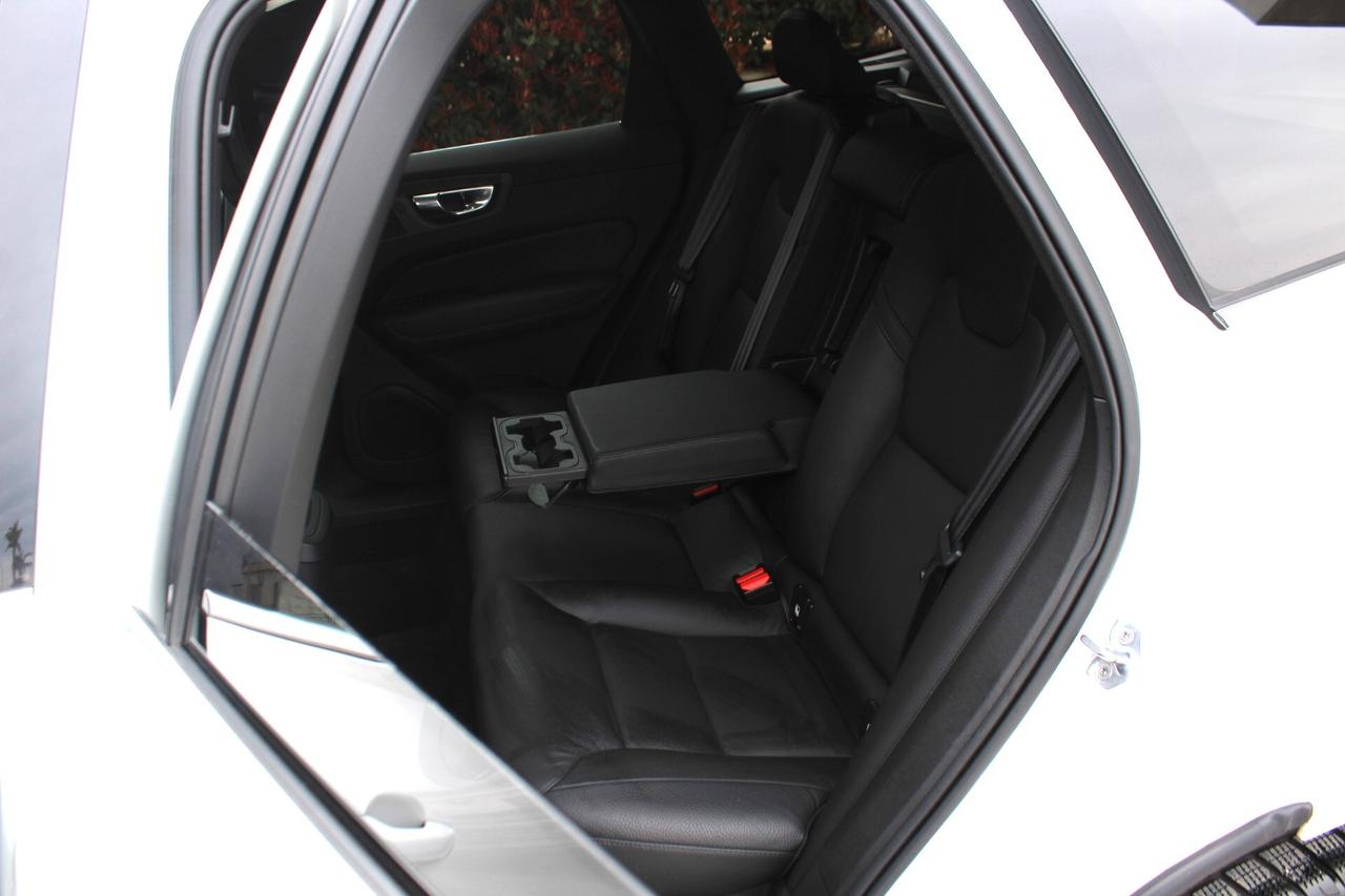 Volvo XC 60 XC60 B4 (d) Geartronic Momentum Pro