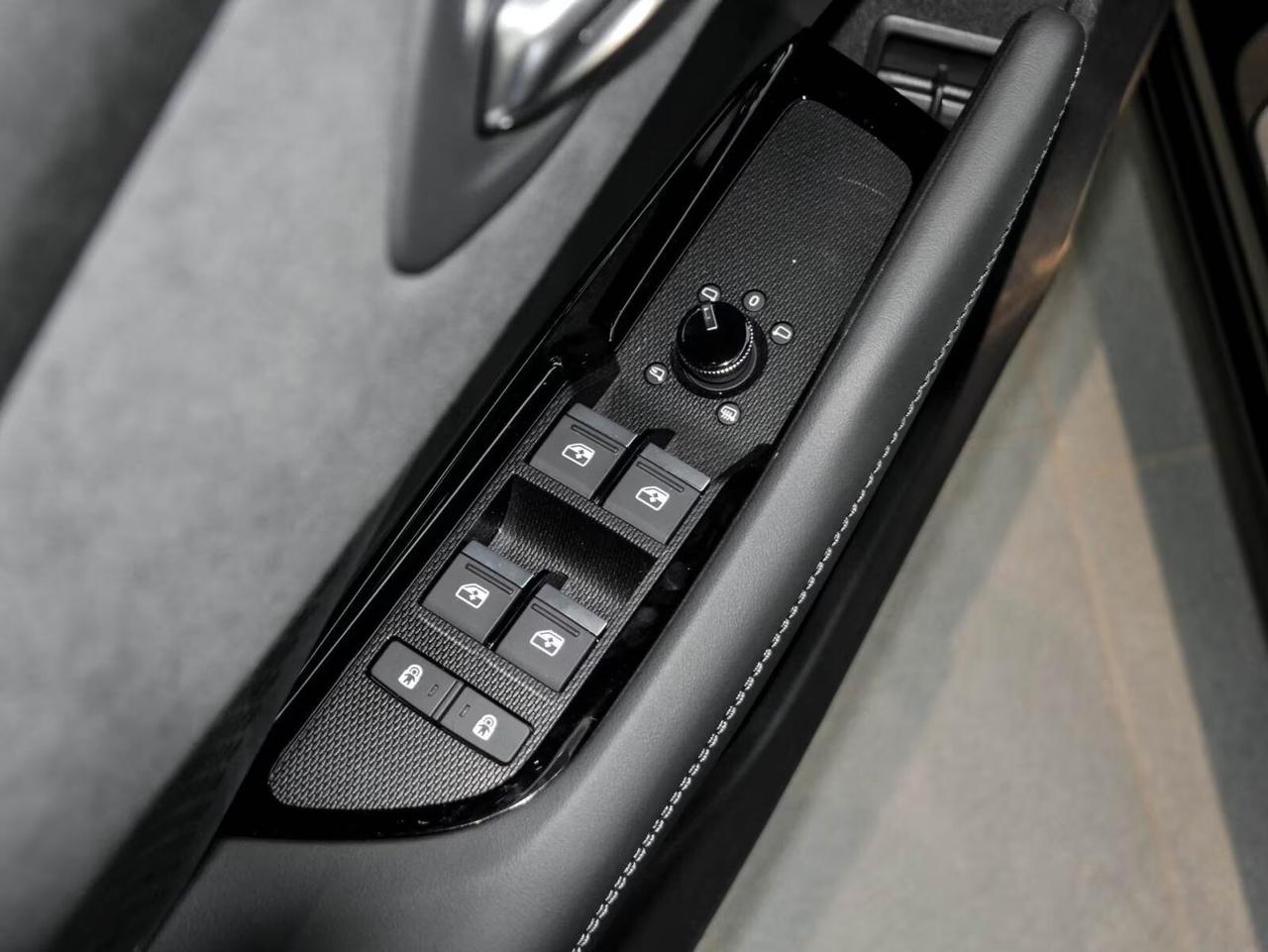 Audi Q3 SUV e-hybrid 200 kW SLINE S LINE tronic