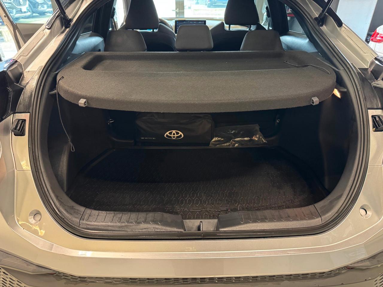 TOYOTA C-HR (2023-->) C-HR 1.8 HV Trend