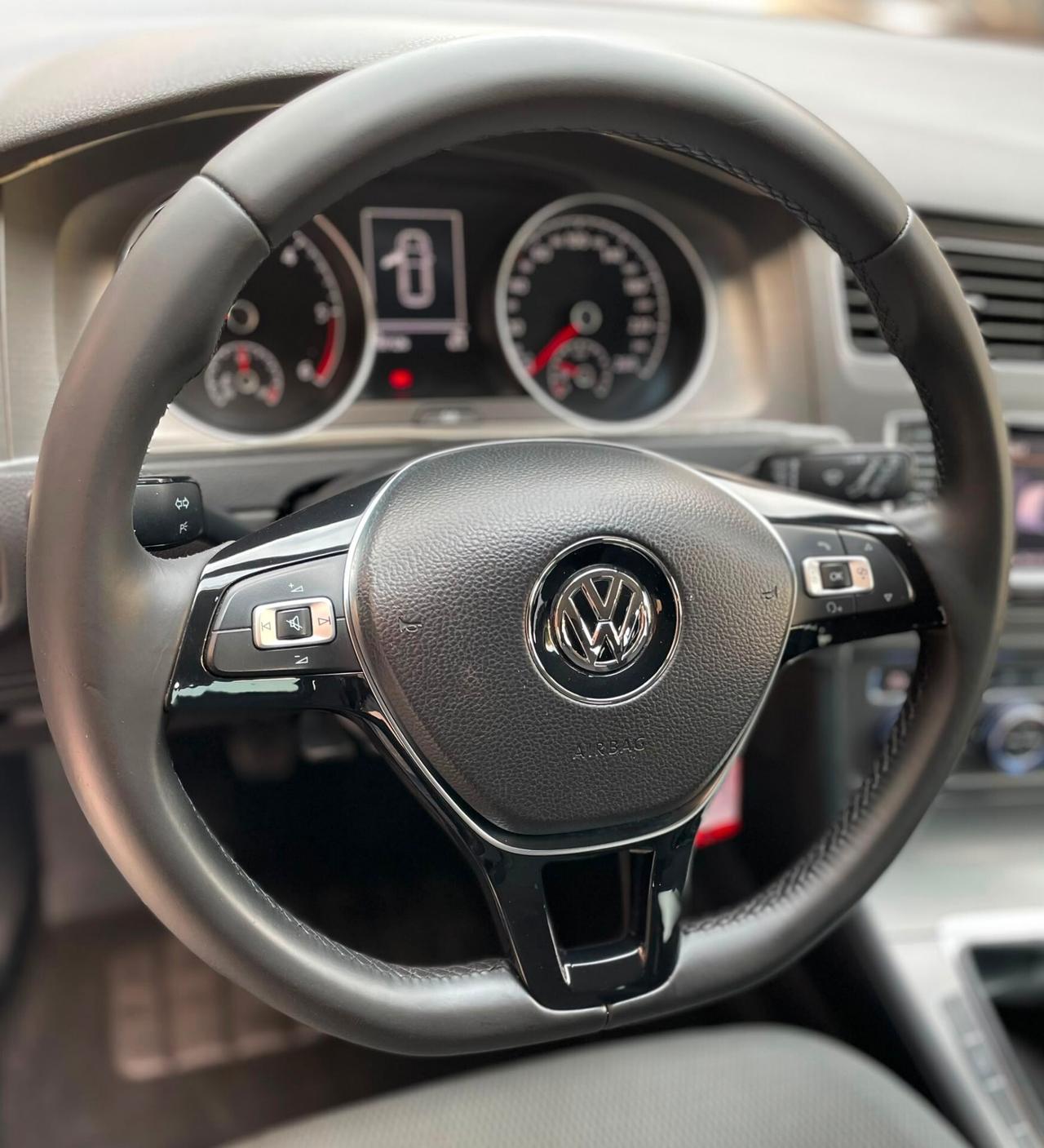 VW Golf 1.6 TDI Highline BlueMotion BUSINESS