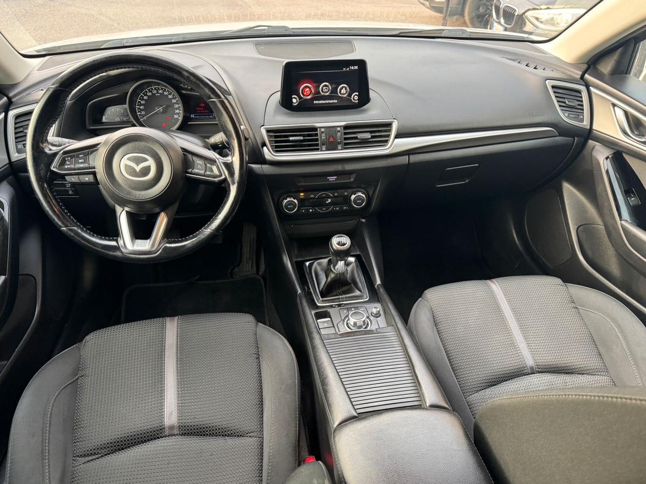 Mazda 3 2017 5p 1.5d Evolve 105cv
