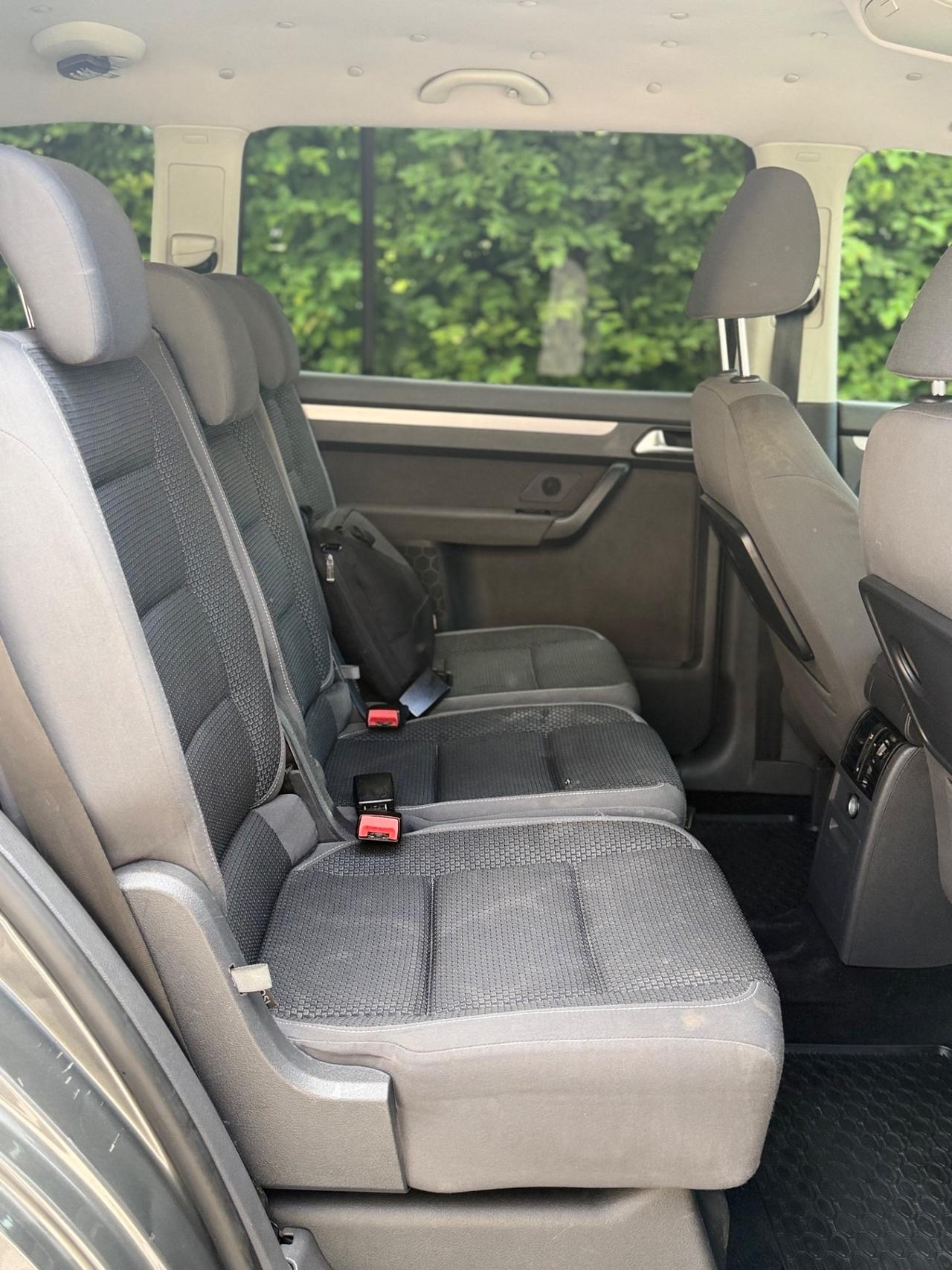 Volkswagen Touran 1.6 TDI 105cv 7 POSTI OK NEOPATENTATI