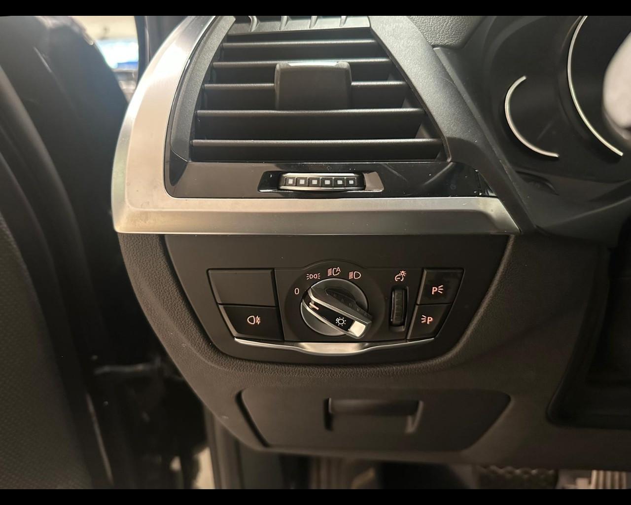 BMW X4 (G02/F98) - X4 xDrive20d Business Advantage