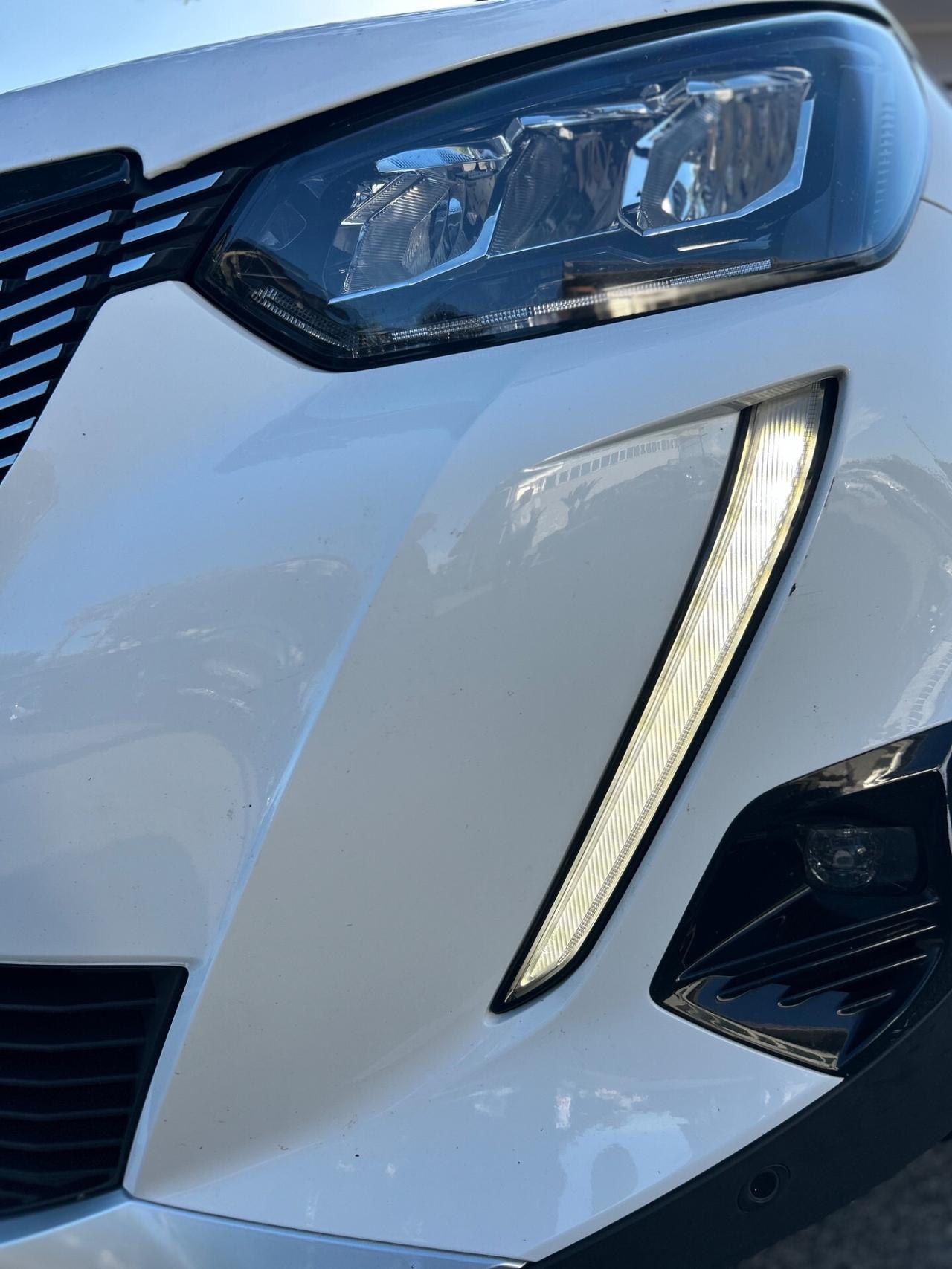 Peugeot 2008 Hdi 130 EAT8 Allure Navi Pack