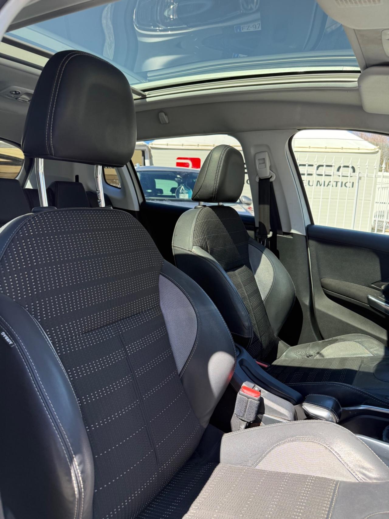 Peugeot 2008 1.2 VTi 82CV Allure