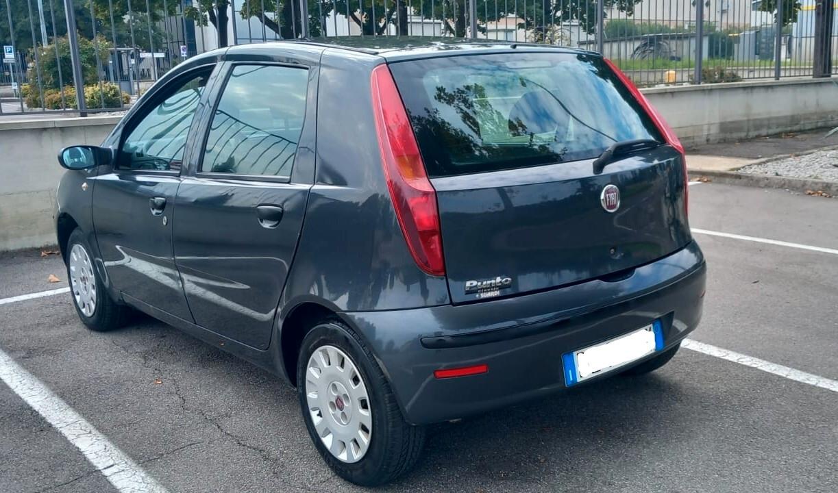 Fiat Punto 1.2benzina2010 NEOP5Porte Trattabile