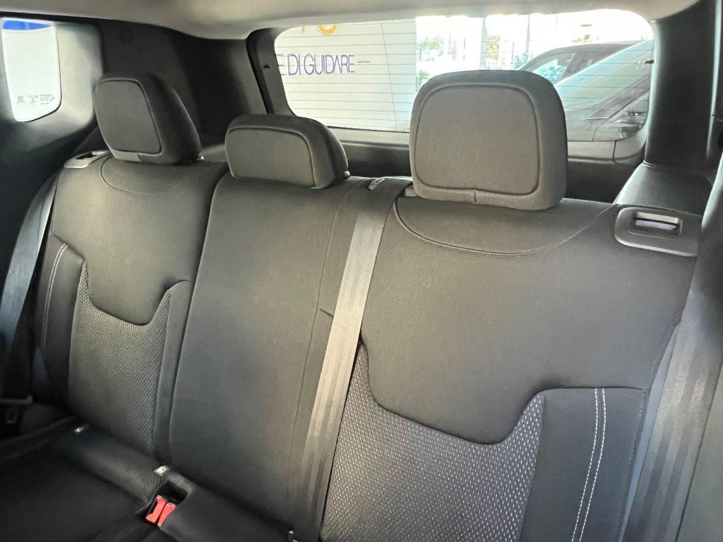 Jeep Renegade 1.6 Mjt DDCT 120 CV Limited da €199,00 mensili