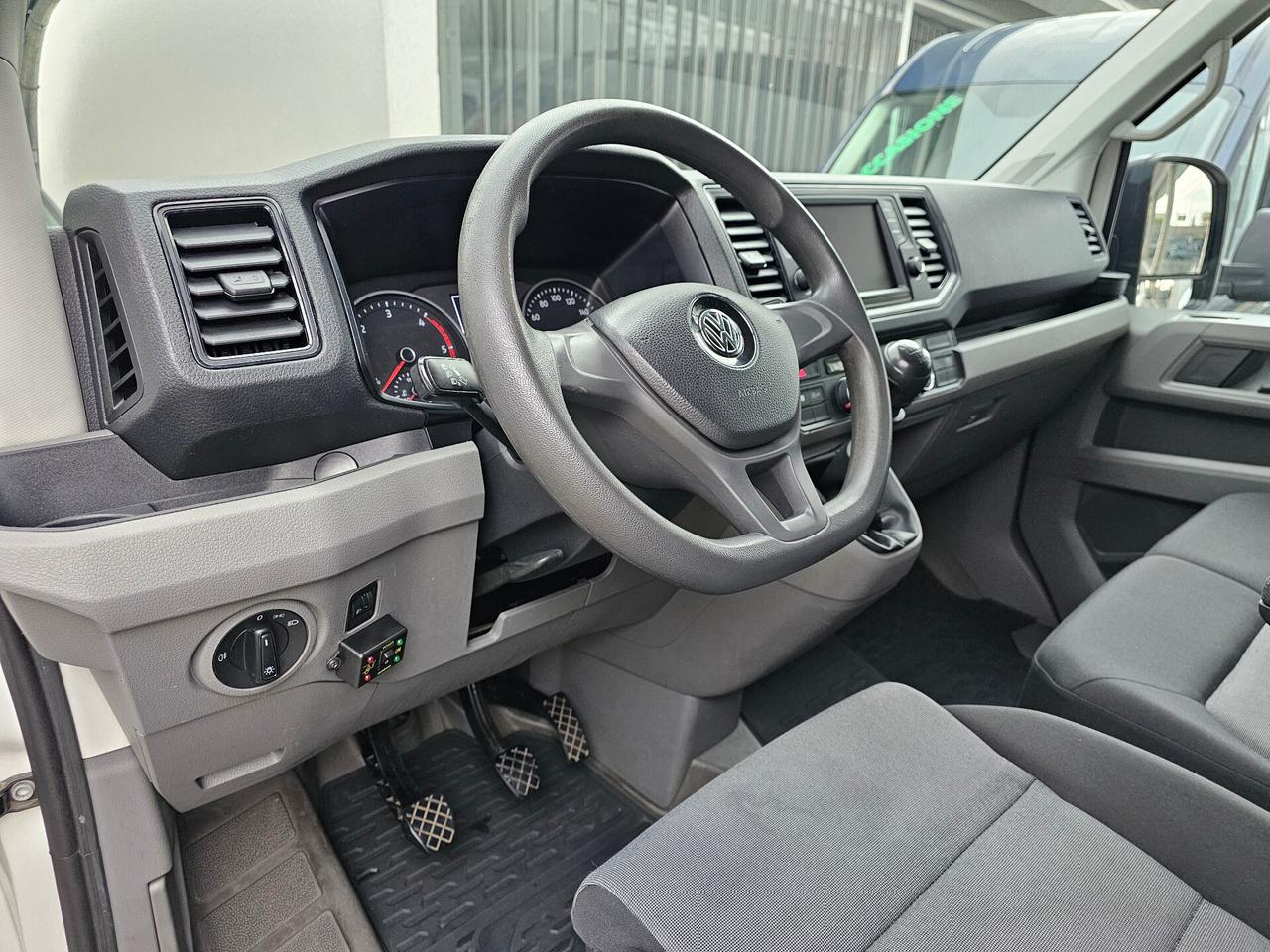 Volkswagen Crafter 35 2.0 BiTDI 177CV PL-TA CON PEDANA