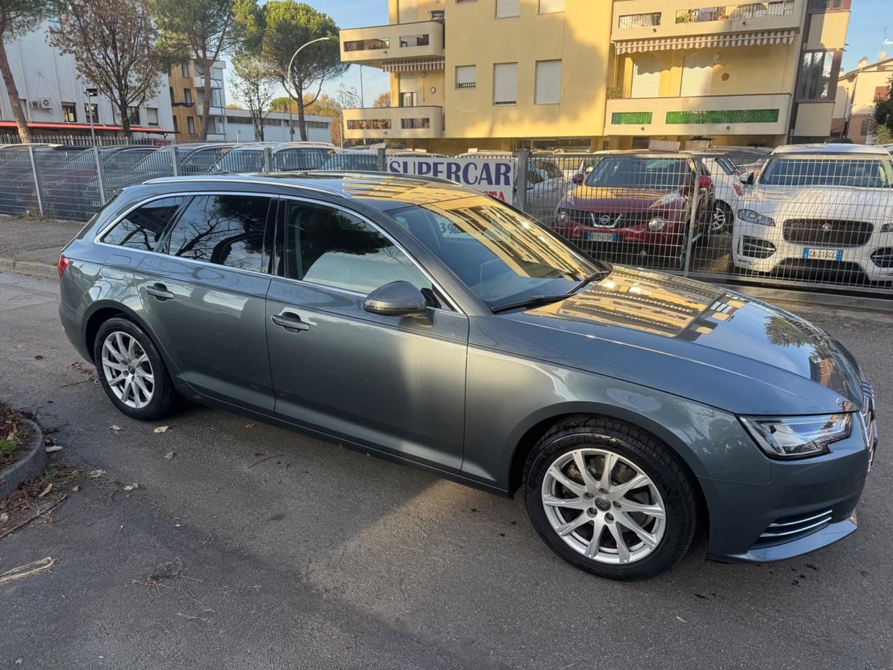 Audi A4 2.0 TDI S tronic Business Sport garanzia 12 mesi