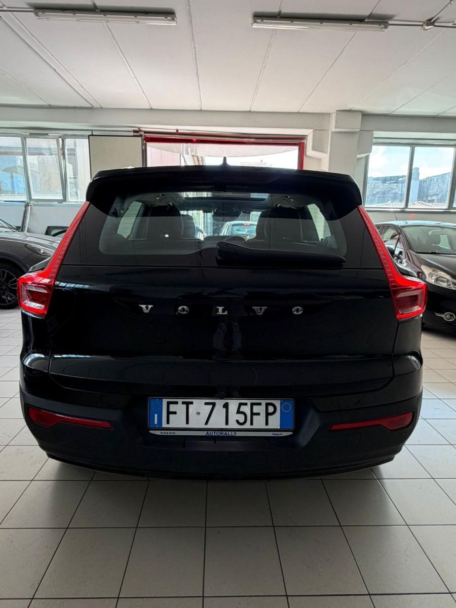 VOLVO - XC40 - D4 AWD Geartronic Momentum