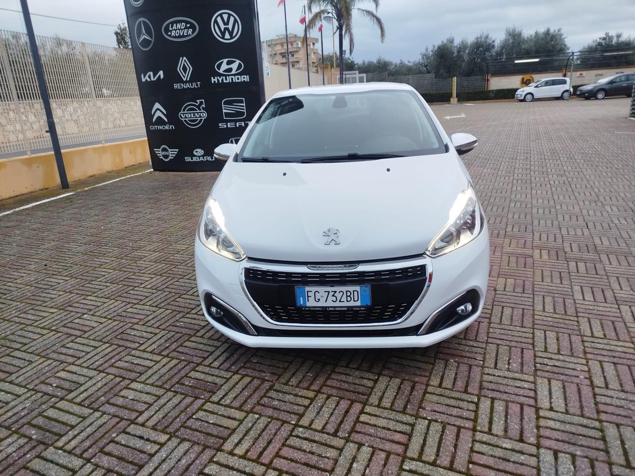 Peugeot 208 BlueHDi 75 5 porte Allure