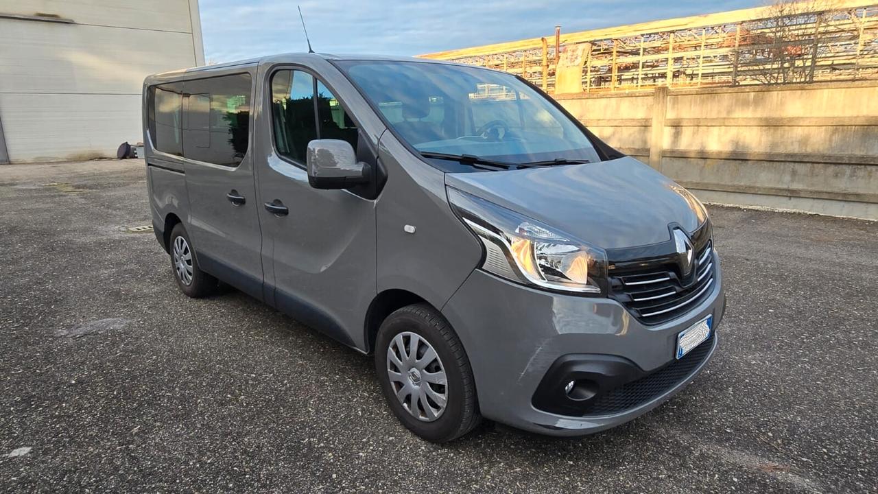 Renault Trafic 1.6 dCi 120CV Intens Passenger