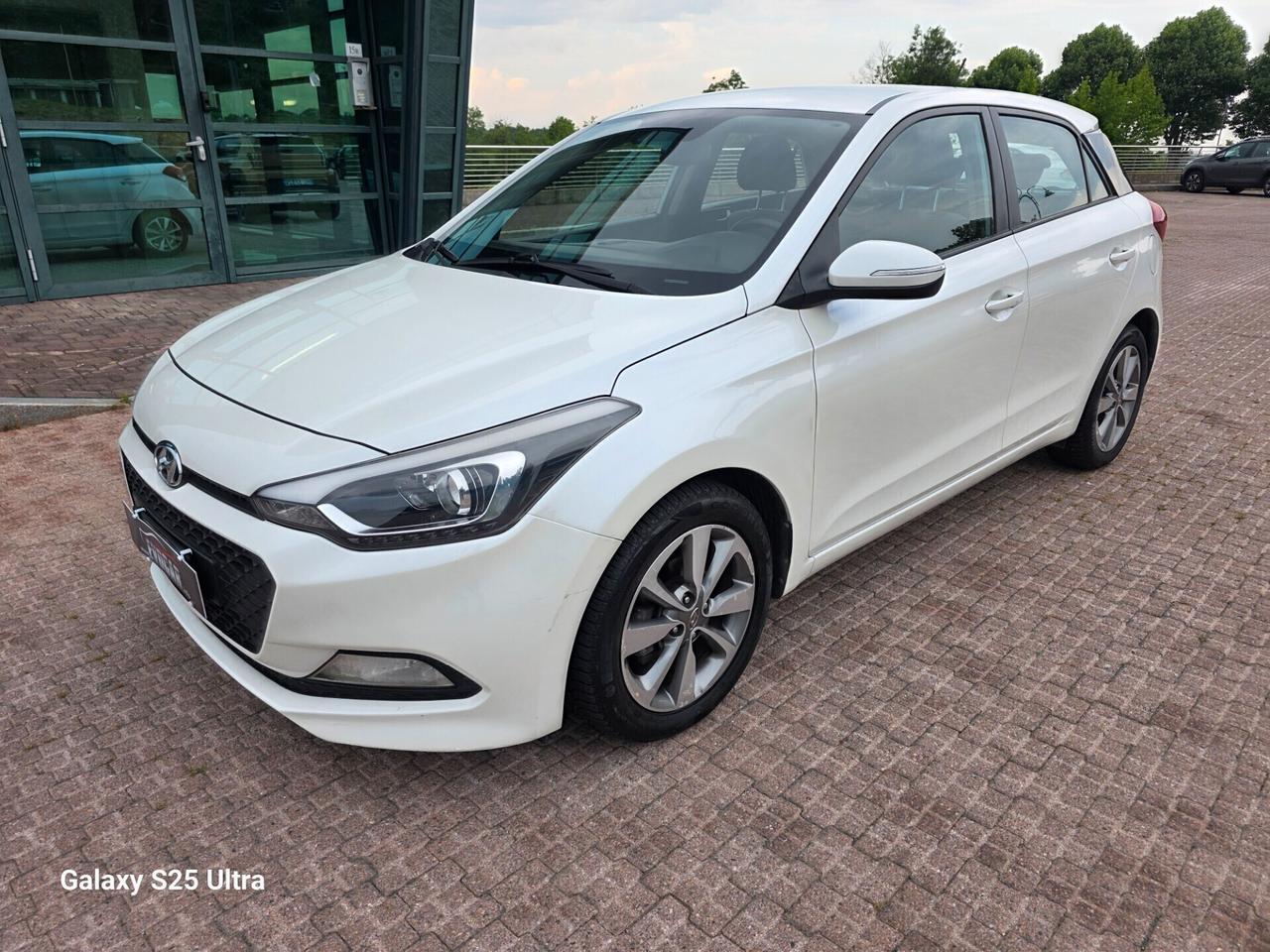 hyundai i20 1.2 valutiamo usato