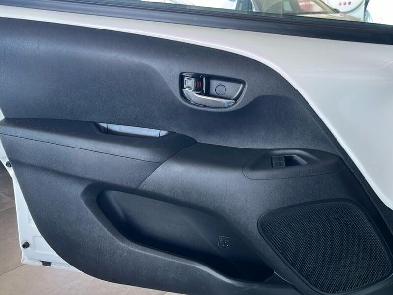 Toyota Aygo 004282 1.0 VVT-i 72 CV 5 porte x-wave orange