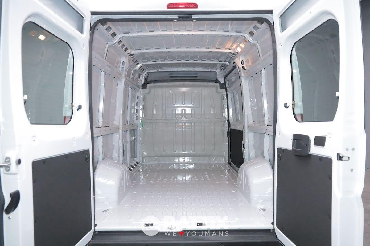 Peugeot Boxer 333 2.2 BlueHDI 120CV L2H2 (IVA ESCLUSA)