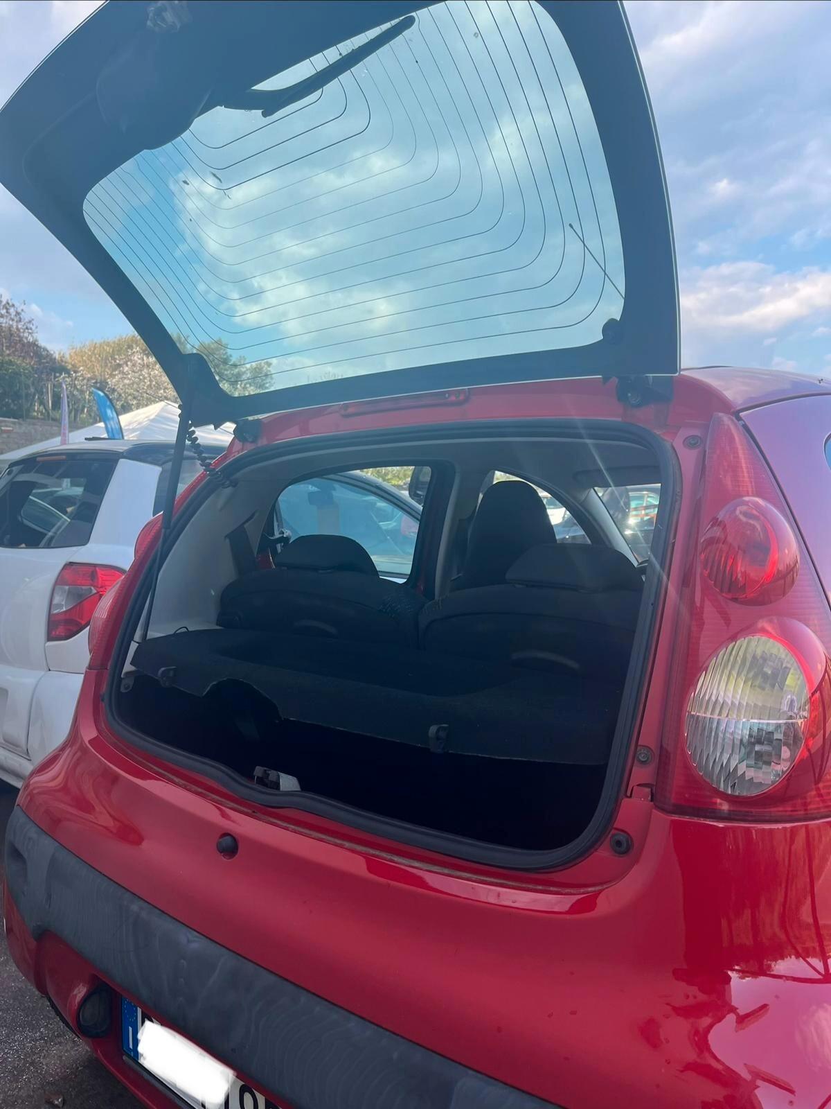 Peugeot 107 1.0 68CV 5p. Sweet Years