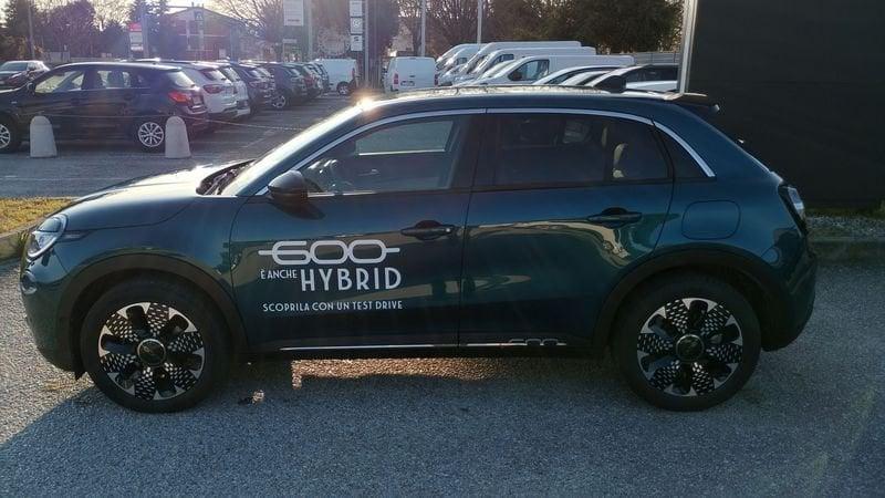 FIAT 600 Hybrid MHEV La Prima