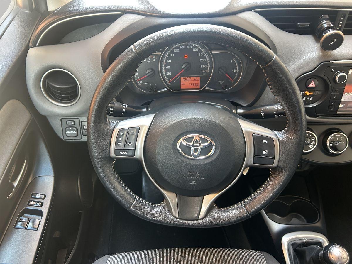 TOYOTA - Yaris - 1.0 5p. 69CV Lounge TELECAMERA