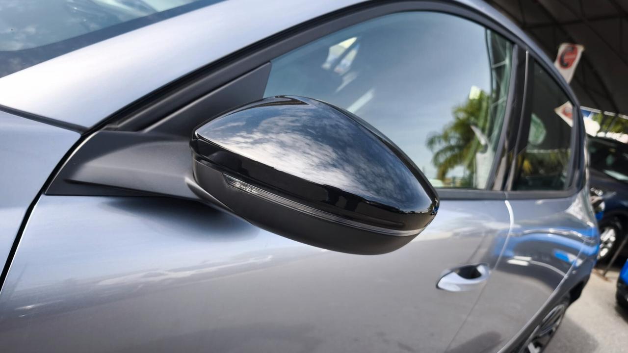 Lancia Ypsilon Hybrid e-DCT
