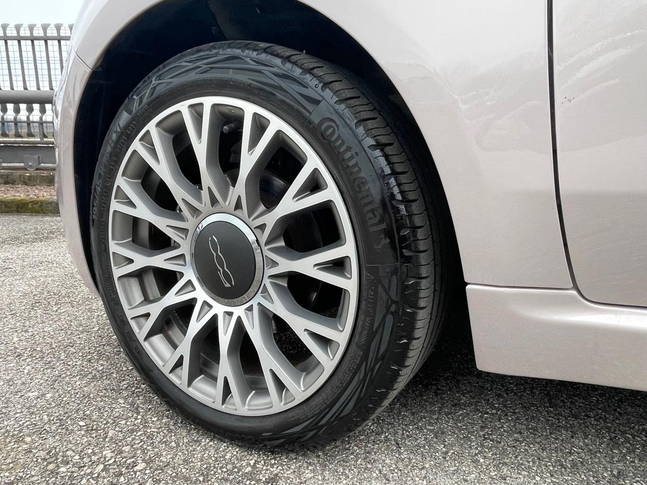 Fiat 500 1.0 Hybrid Dolcevita 18200 km