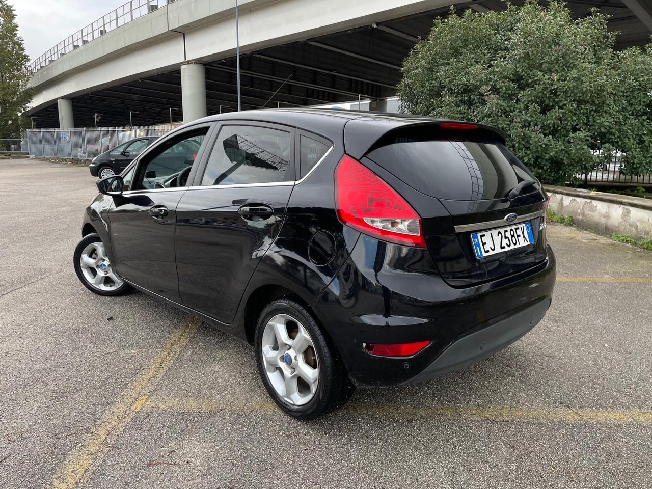 Ford Fiesta 1.4 TDi 5 porte Titanium SuperFull Perfett