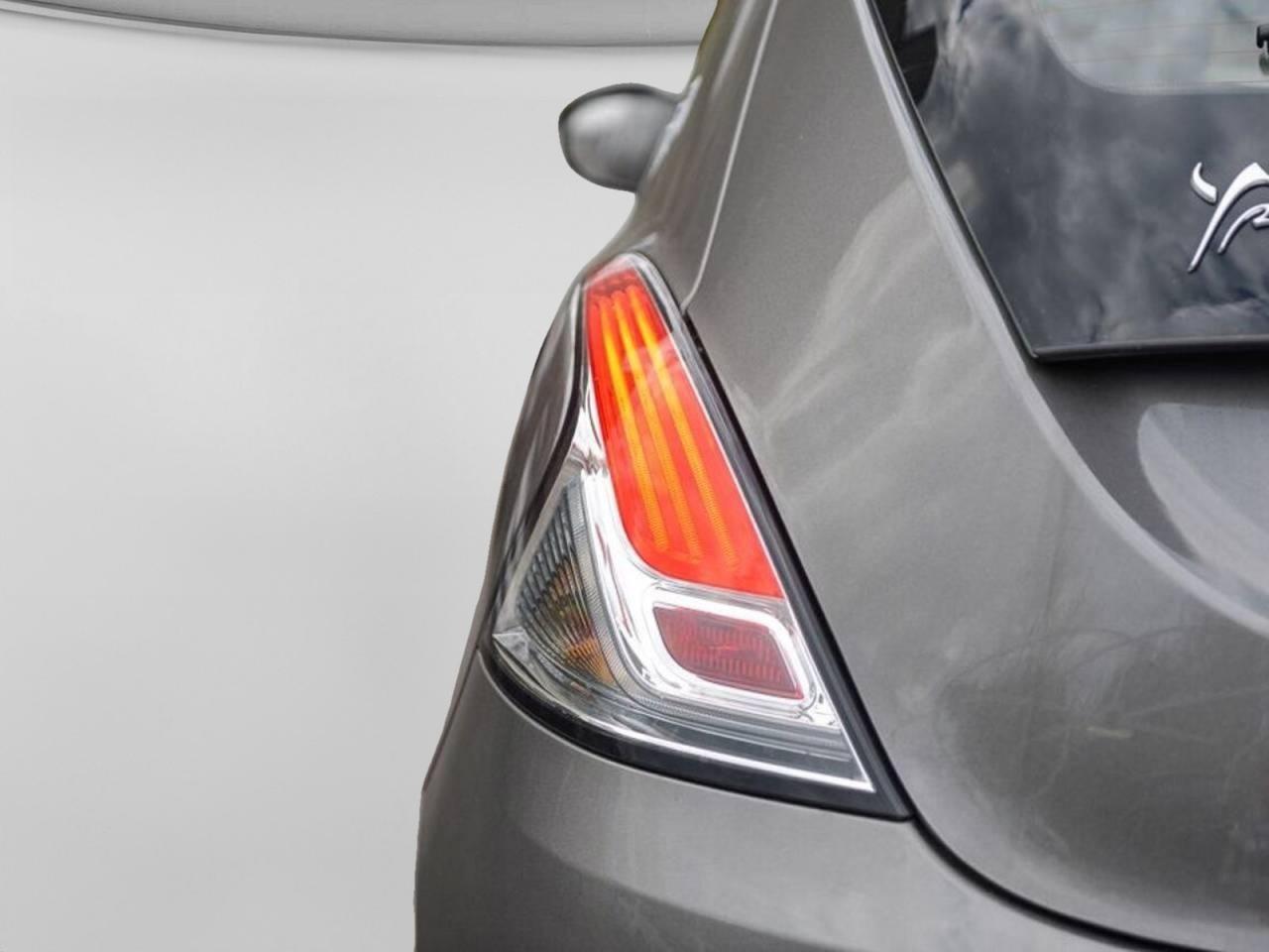 LANCIA Ypsilon III 2021 - Ypsilon 1.0 firefly hybrid Silver s&s 70cv