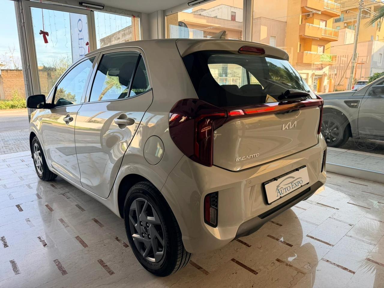 Kia Picanto 1.0 63cv Urban