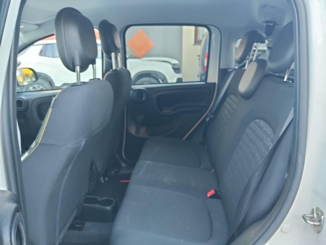 Fiat Pandina 1.0 Hybrid Cross 2025 SINISTRATA