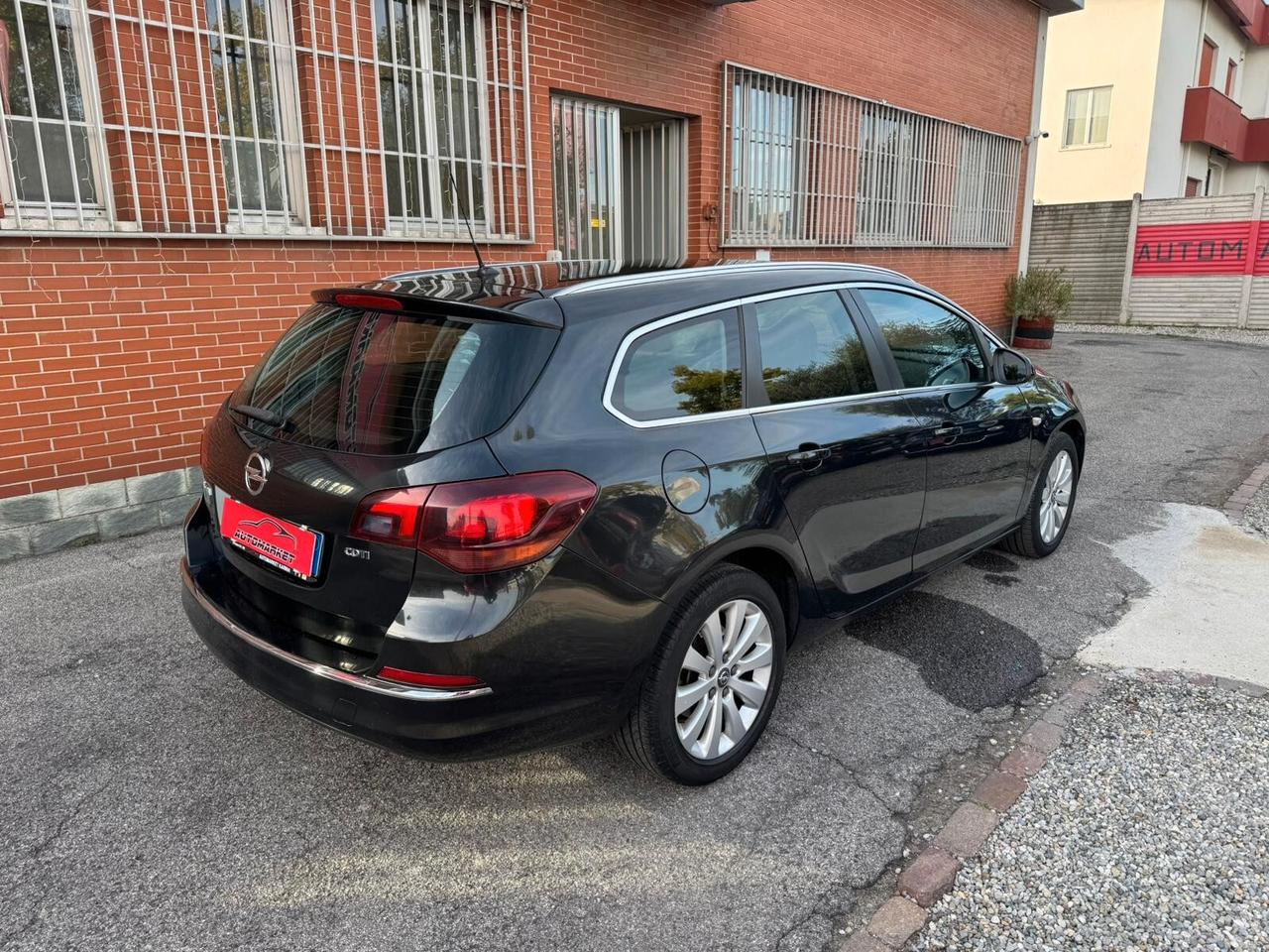 Opel Astra 1.7 CDTI 110CV Sports Tourer Cosmo
