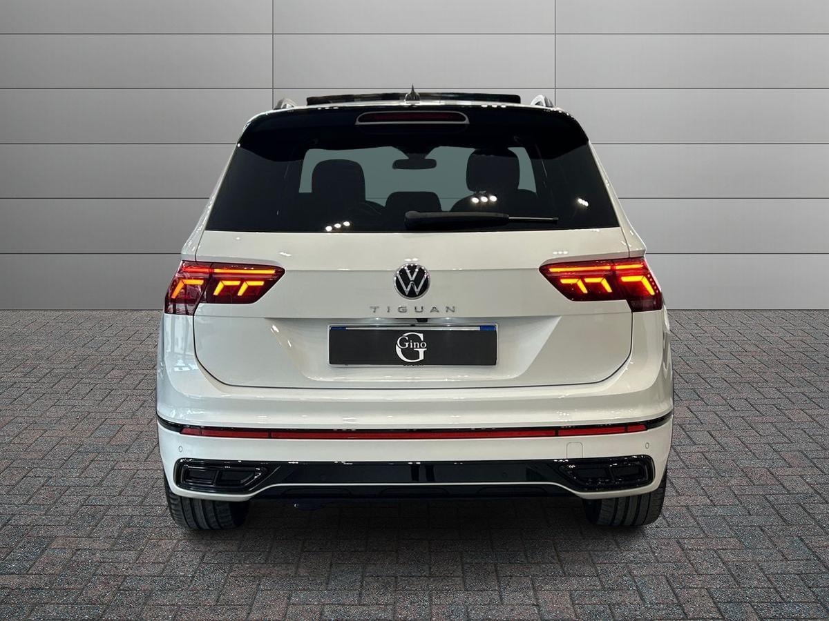 VOLKSWAGEN Tiguan II 2021 - Tiguan 2.0 tdi R-Line 150cv dsg