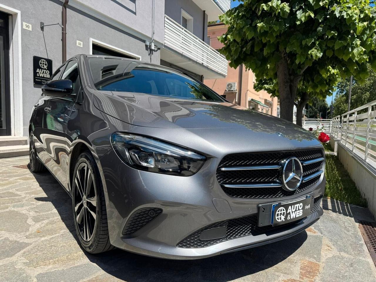 MERCEDES B 180 D AUTOMATIC SPORT NEOP NIGHT PACK