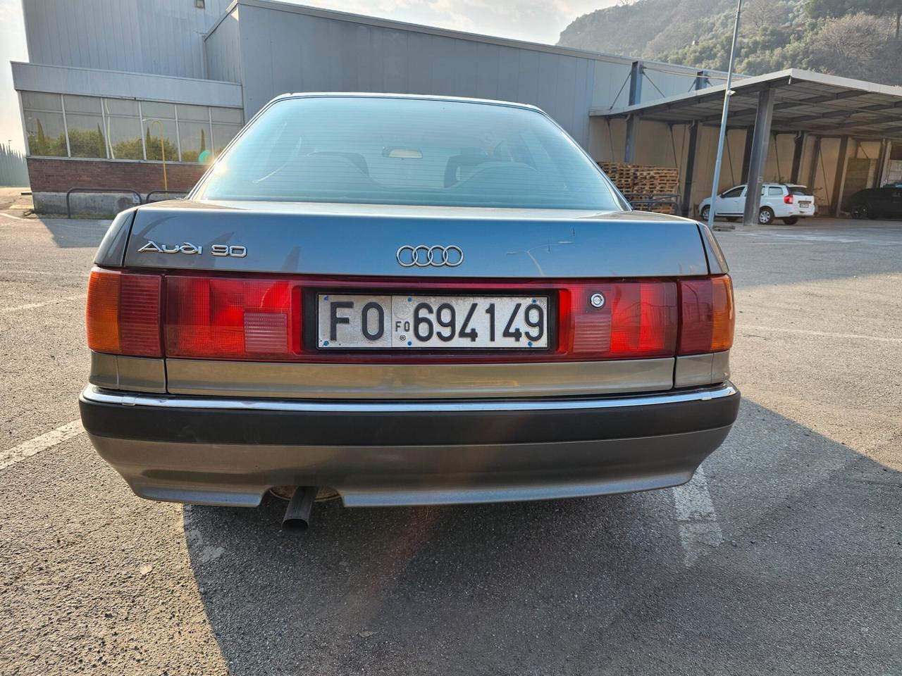 Audi 90 2.0