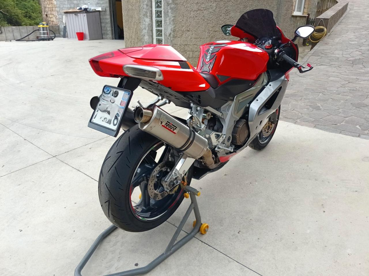 Aprilia RSV 1000
