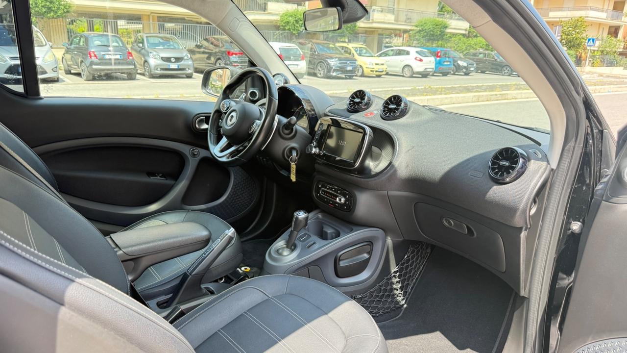 Smart ForTwo BRABUS 0.9 Turbo twinamic parisblue Xclusive LED NAVI KAMERA JBL PACK SPORT PDC PELLE INTROVABILE