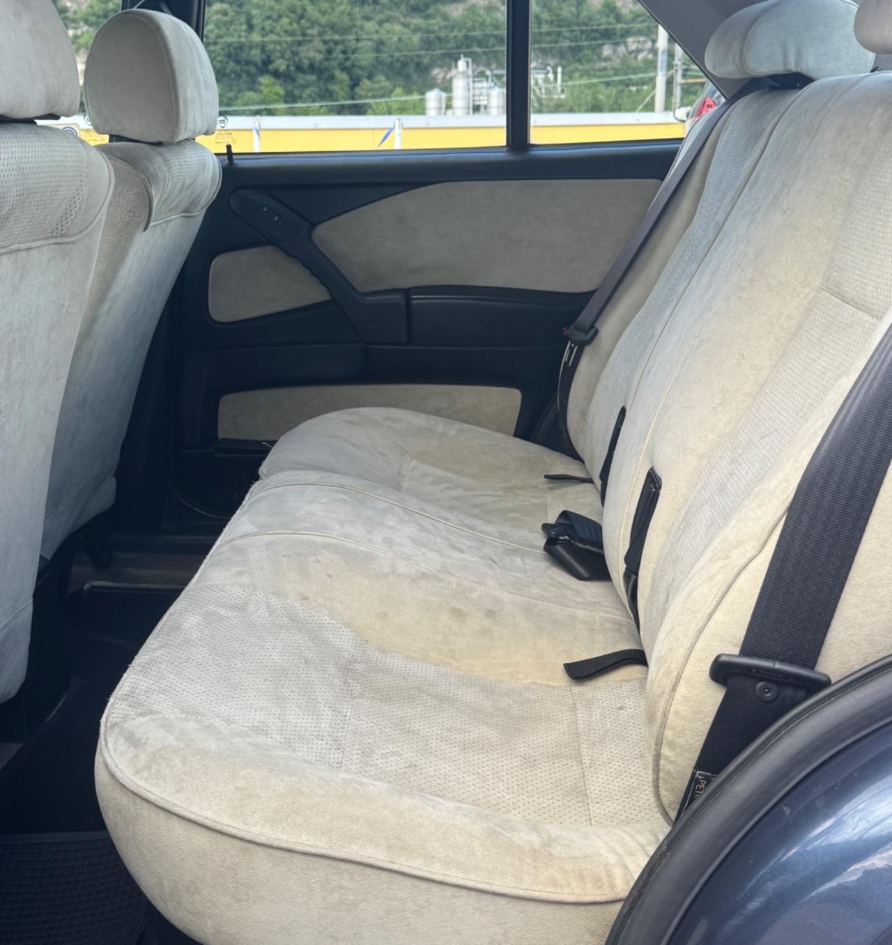 Lancia Delta 1.6 i.e. cat 5 porte LE Neopatentati