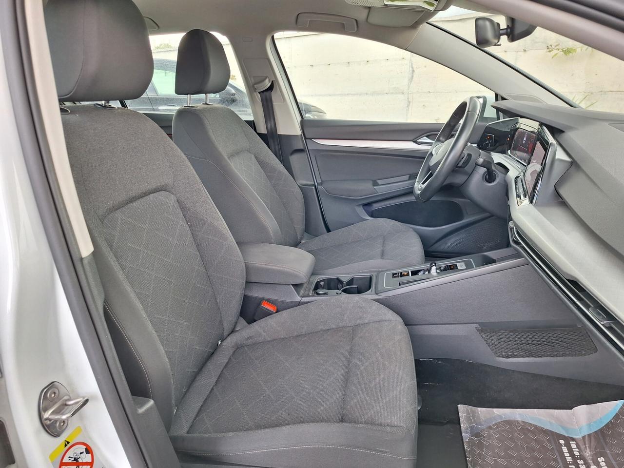 Volkswagen Golf 1.0 eTSI EVO DSG Life