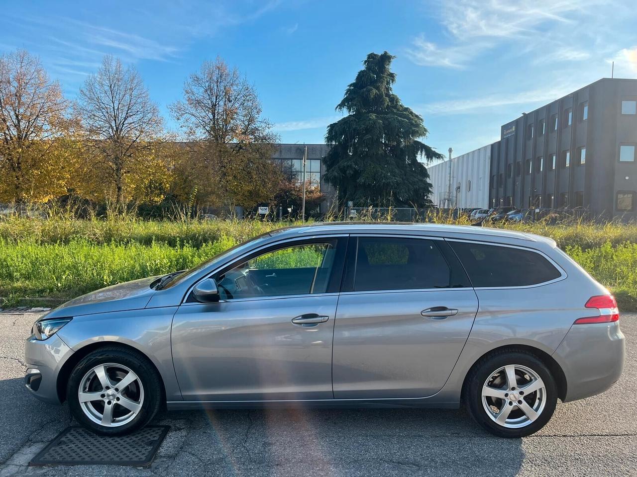 Peugeot 308 BlueHDi 120 S&S SW Allure **PER COMMERCIANTI**