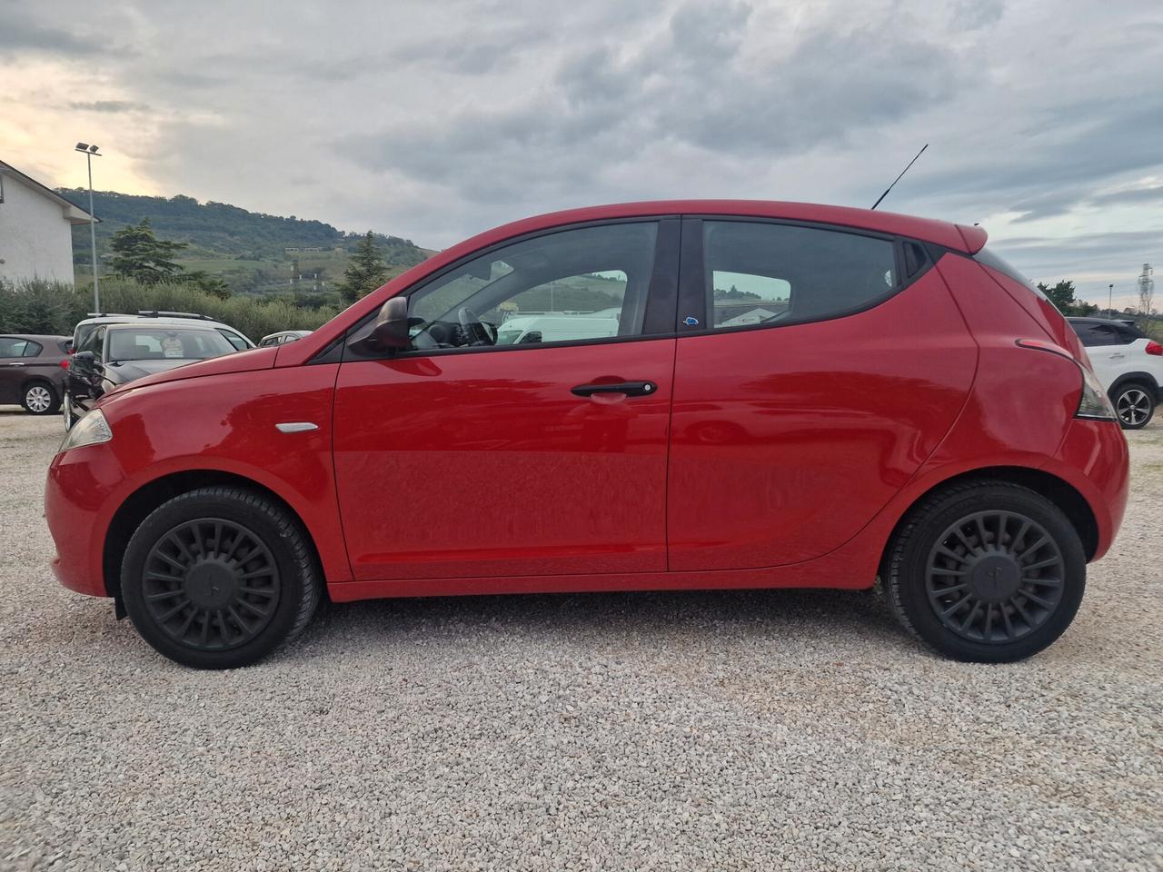 Lancia Ypsilon 1.2 69 CV 5 porte Elefantino