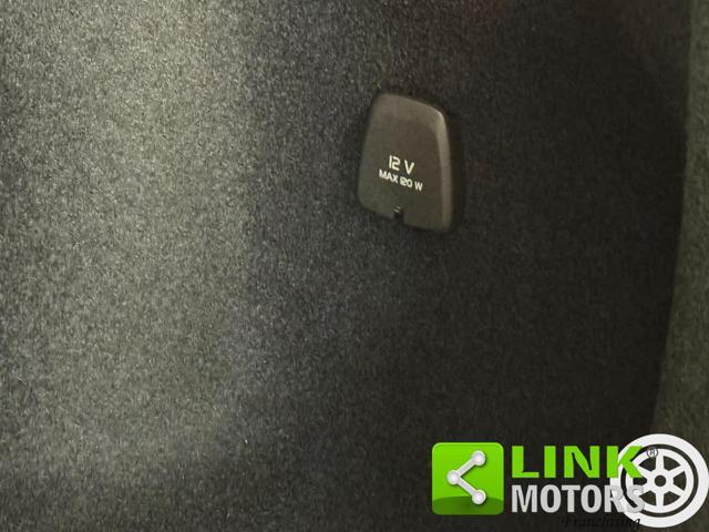 VOLVO V60 B4 (d) aut Ultimate Dark IVA ESP. GARANZIA 24