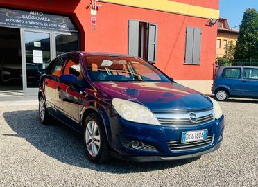Opel Astra 1.7 CDTI 125CV 5 porte